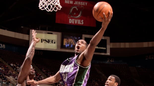 Milwaukee Bucks guard Michael Redd (22) in action